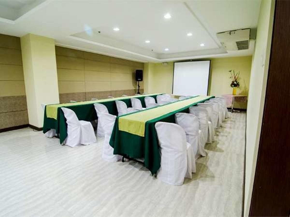 Madison Hotel Phl Iloilo City Ngoại thất bức ảnh