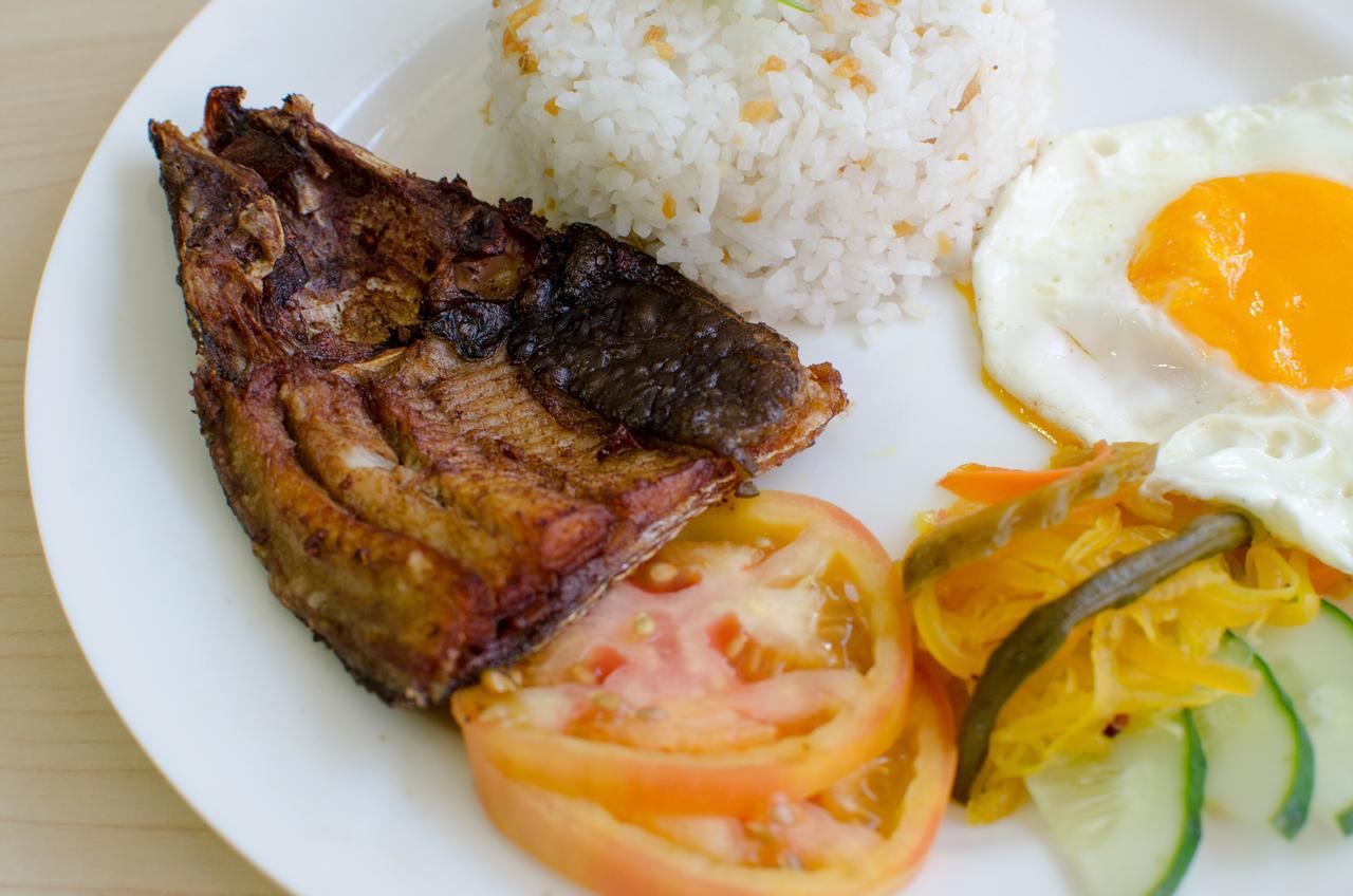 Madison Hotel Phl Iloilo City Ngoại thất bức ảnh