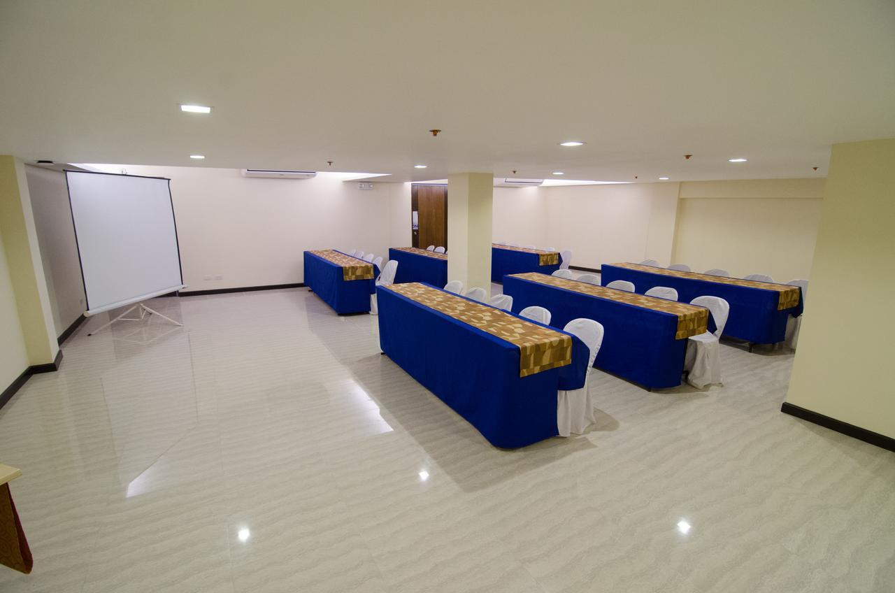 Madison Hotel Phl Iloilo City Ngoại thất bức ảnh