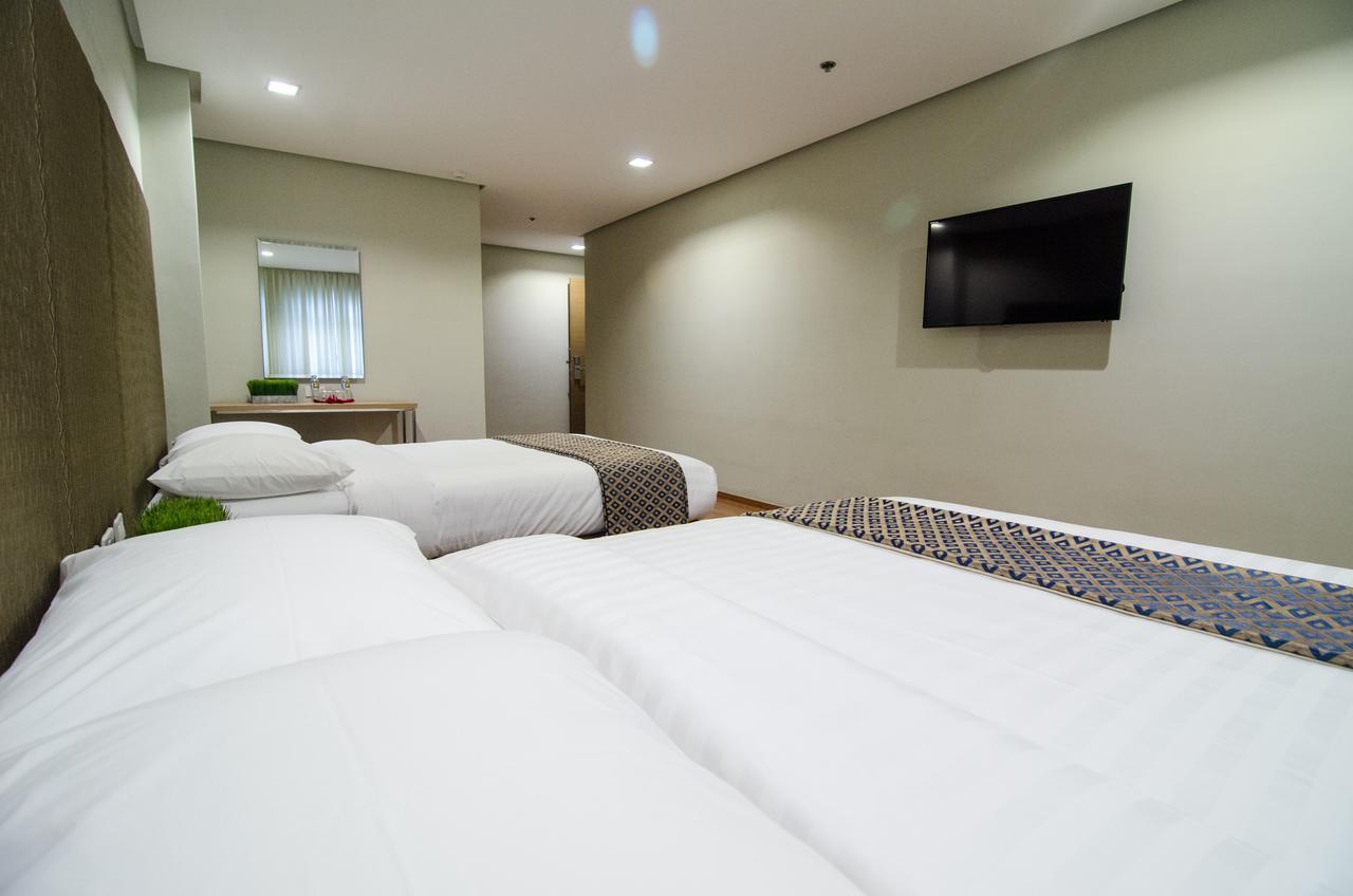 Madison Hotel Phl Iloilo City Ngoại thất bức ảnh