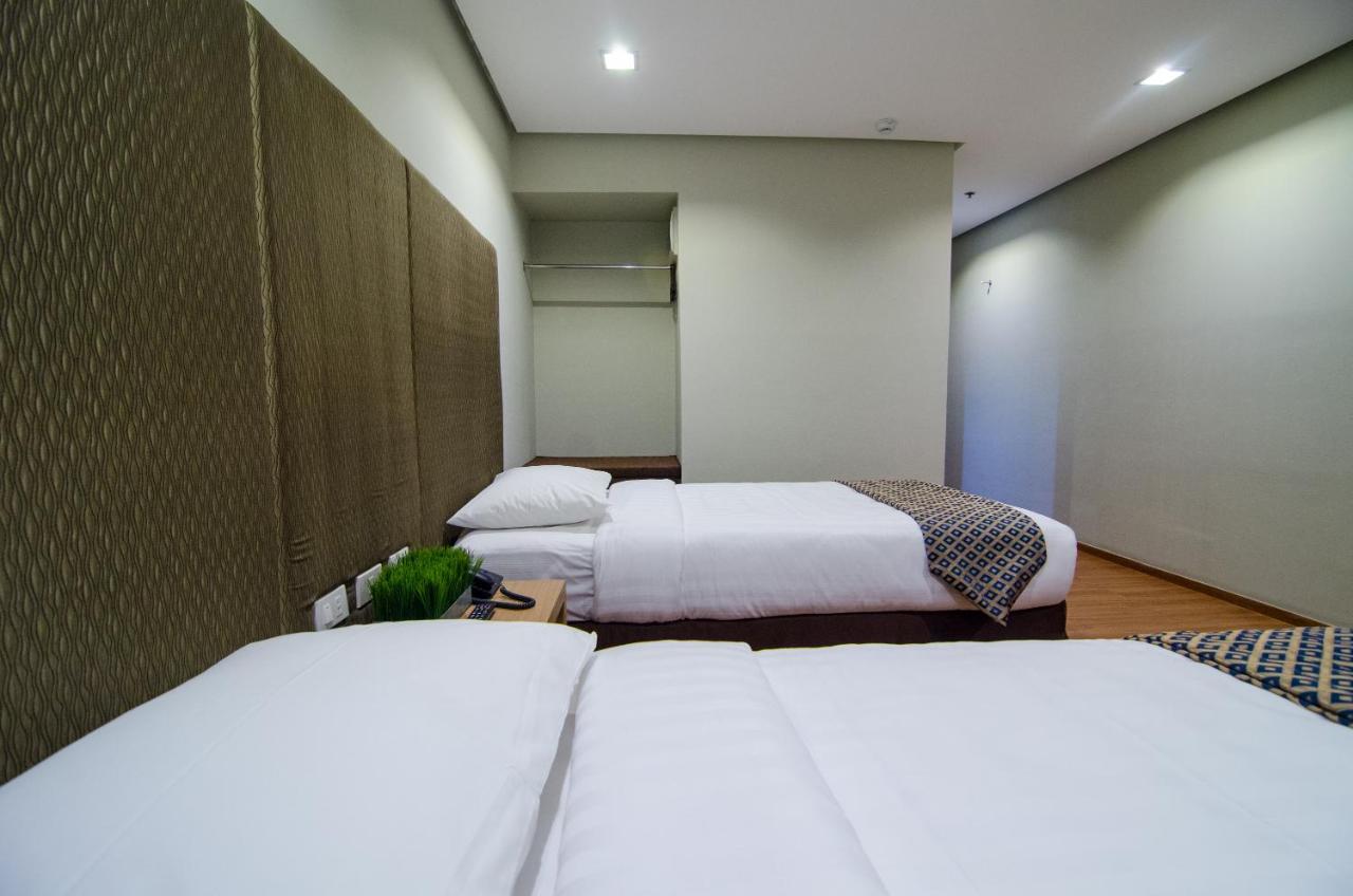 Madison Hotel Phl Iloilo City Ngoại thất bức ảnh
